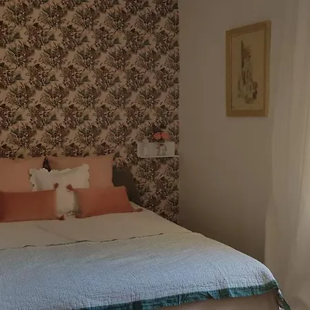 Jolie Maison De La Petite Magnanerie La Roque-d'Antheron